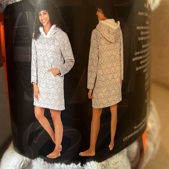 Disney Mickey & Minnie Lounger with Cozy
Hood / Grey (SM/M/L/XL/XXL) NWT - Picture 9 of 9